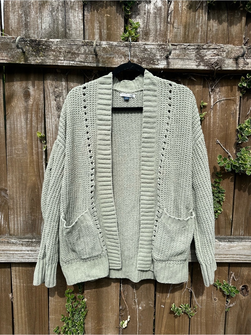 American Eagle Cardigan